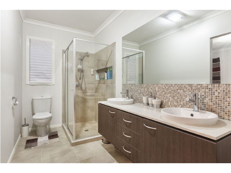 92 Alisma Boulevard, Cranbourne North VIC 3977