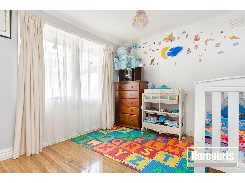 5 Bass Court, Cranbourne North VIC 3977