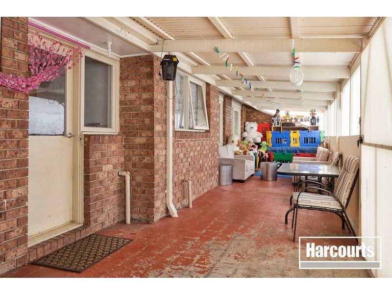 5 Bass Court, Cranbourne North VIC 3977