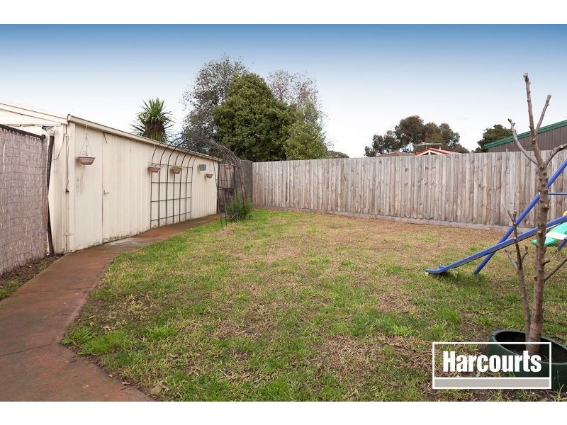5 Bass Court, Cranbourne North VIC 3977