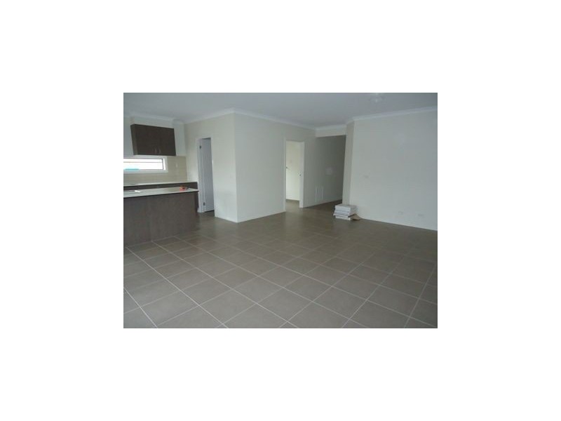 15 Tawleed Ride, Cranbourne East VIC 3977