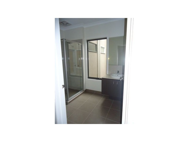 15 Tawleed Ride, Cranbourne East VIC 3977