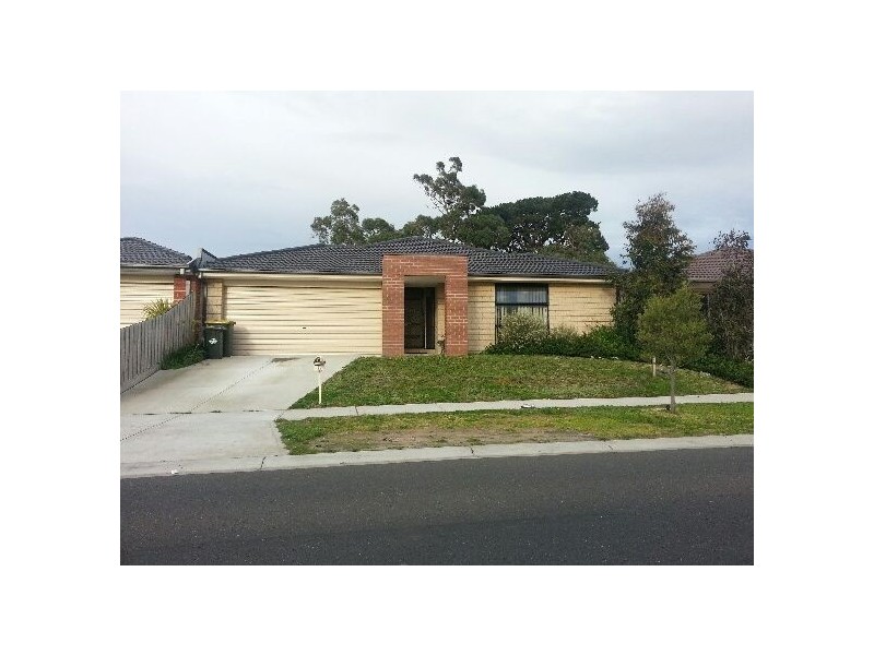 6 Carrumwoods Drive, Carrum Downs VIC 3201