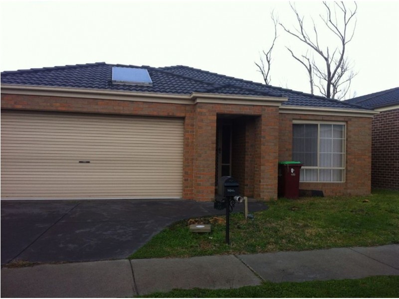 16 Domino Way, Hampton Park VIC 3976