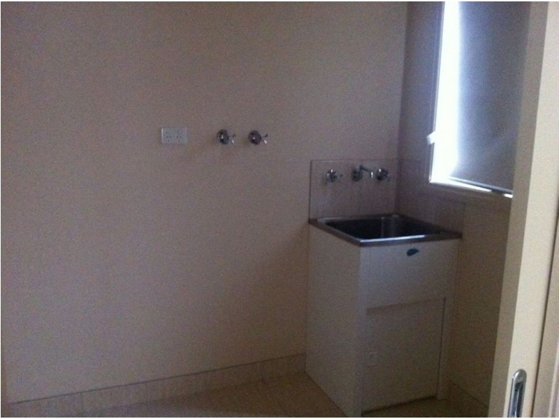 16 Domino Way, Hampton Park VIC 3976