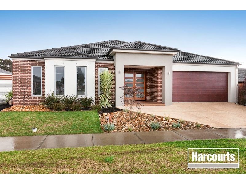 21 Mc Callum Drive, Cranbourne East VIC 3977