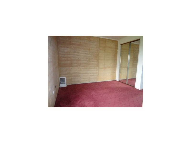 105 Smiths Lane, Clyde North VIC 3978