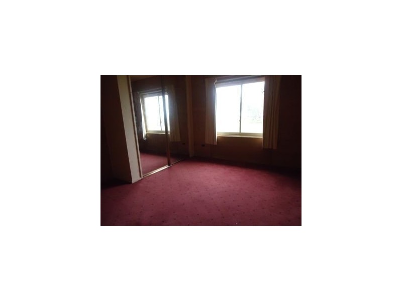 105 Smiths Lane, Clyde North VIC 3978