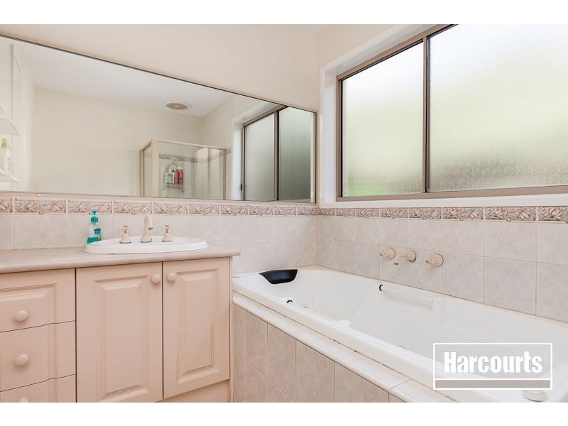 28 William Road, Berwick VIC 3806