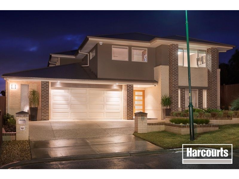 32 Bushlark Court, Berwick VIC 3806