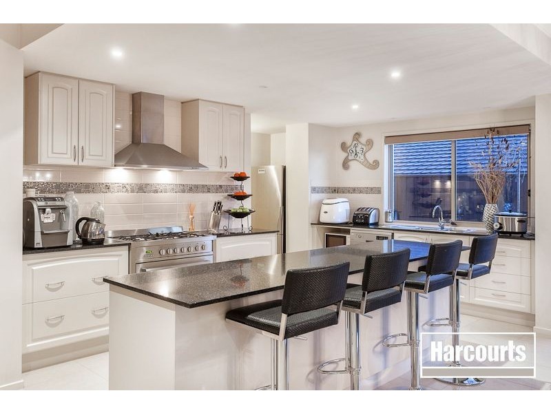 32 Bushlark Court, Berwick VIC 3806