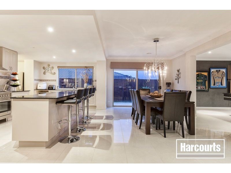 32 Bushlark Court, Berwick VIC 3806