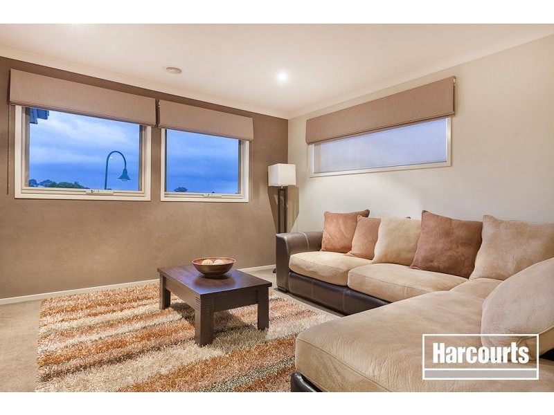 32 Bushlark Court, Berwick VIC 3806