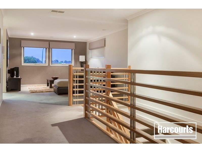 32 Bushlark Court, Berwick VIC 3806