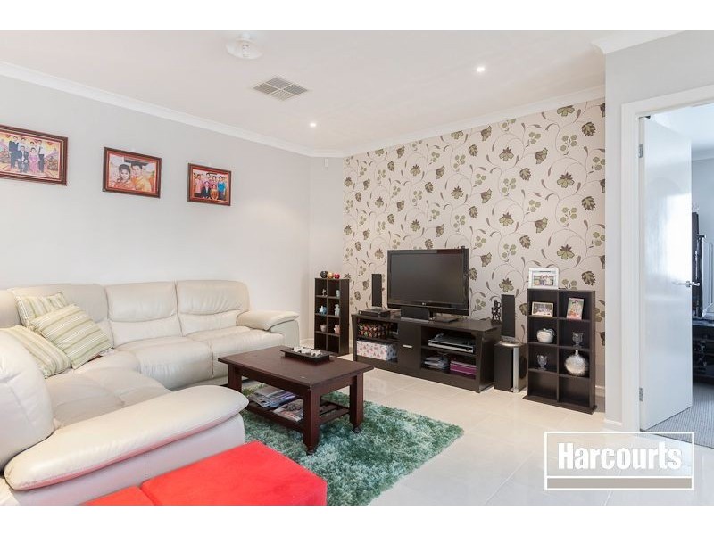 31 Baddeley Circuit, Cranbourne North VIC 3977