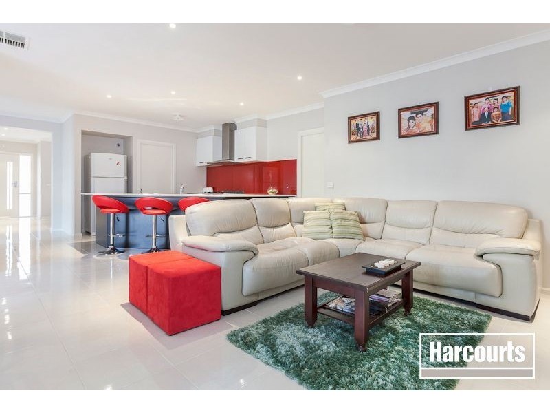 31 Baddeley Circuit, Cranbourne North VIC 3977