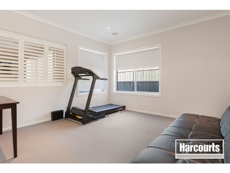 31 Baddeley Circuit, Cranbourne North VIC 3977