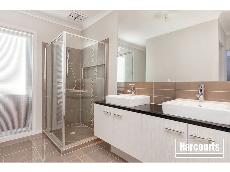 31 Baddeley Circuit, Cranbourne North VIC 3977