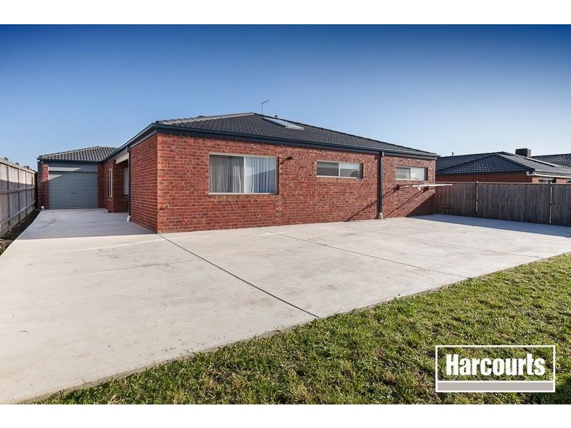 31 Baddeley Circuit, Cranbourne North VIC 3977