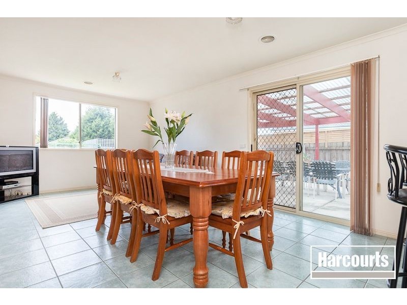 9 Pirita Place, Cranbourne West VIC 3977