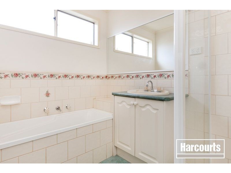 9 Pirita Place, Cranbourne West VIC 3977