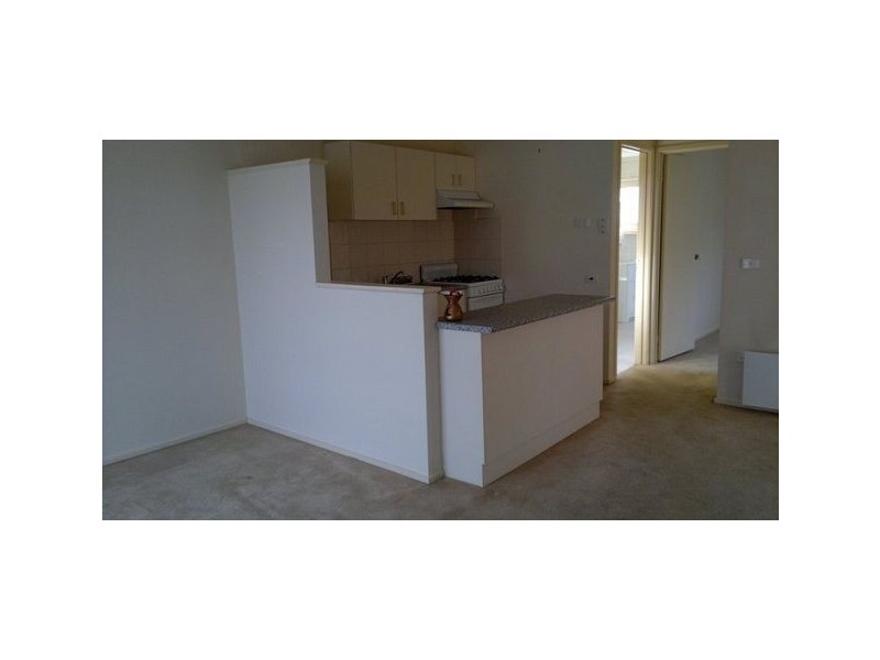 11/4 Foot Street, Frankston VIC 3199