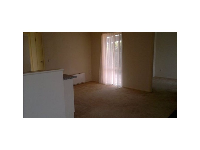 11/4 Foot Street, Frankston VIC 3199