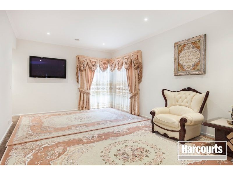 5 Majestic Boulevard, Cranbourne VIC 3977