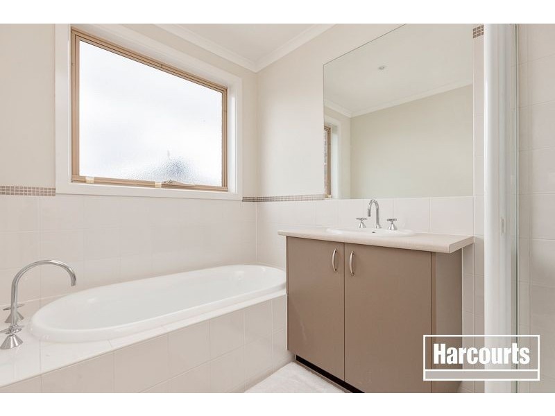 5 Majestic Boulevard, Cranbourne VIC 3977