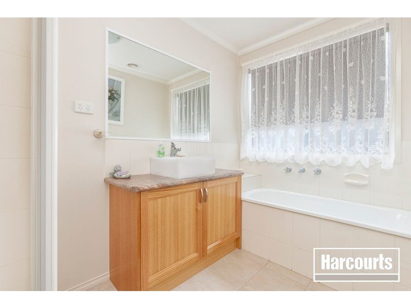 5 Ebony Street, Cranbourne VIC 3977