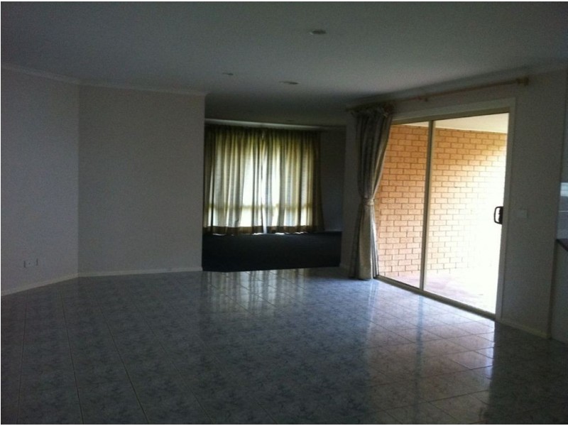 3 Watts Terrace, Pakenham VIC 3810