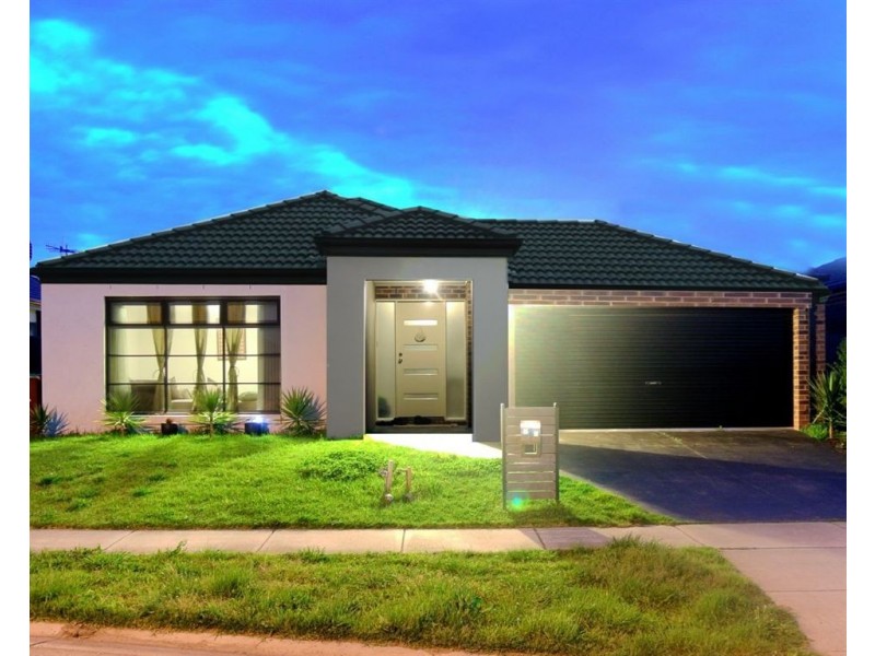 31 Bradford Drive, Cranbourne East VIC 3977