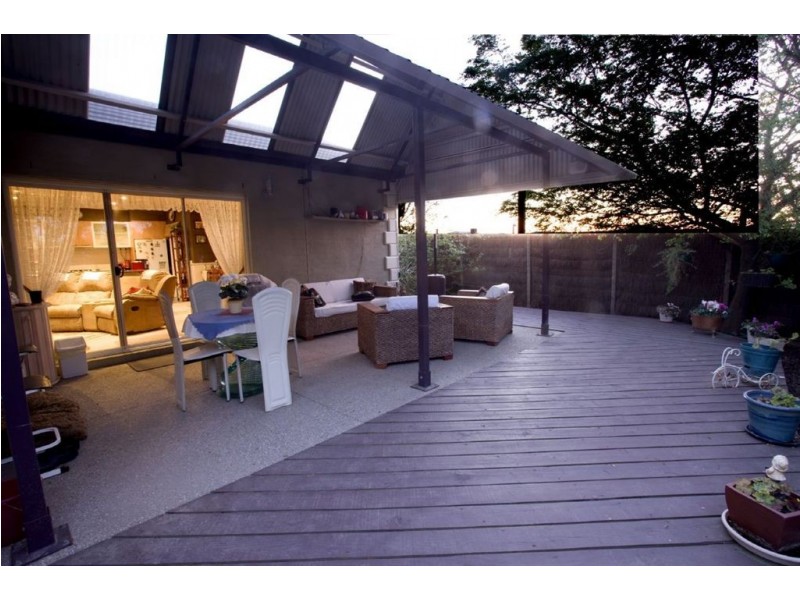 26 Springwater Crescent, Cranbourne VIC 3977