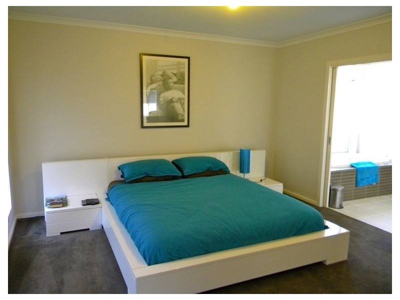 9 Avocet Close, Blind Bight VIC 3980