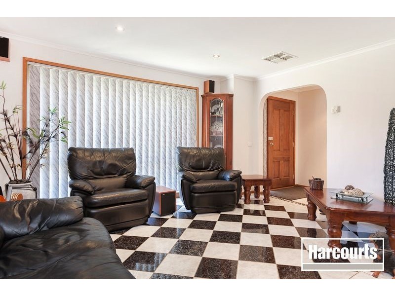 6 Mayune Court, Cranbourne VIC 3977