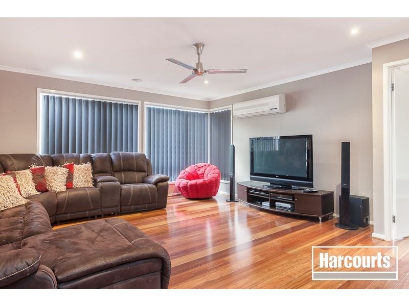 12 Thenford Close, Cranbourne East VIC 3977
