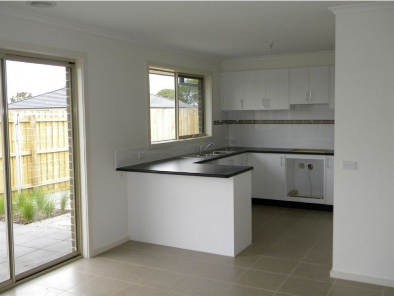 4/54-56 Bowen Street, Cranbourne VIC 3977