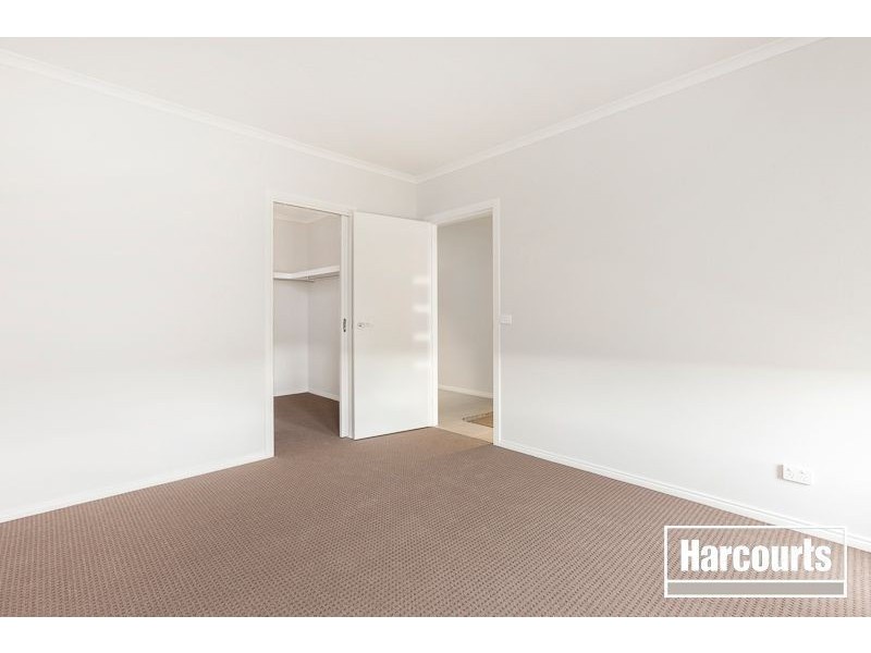 13 Coonewara Crescent, Clyde North VIC 3978