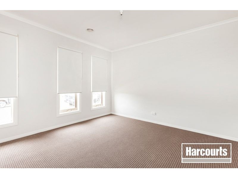 13 Coonewara Crescent, Clyde North VIC 3978