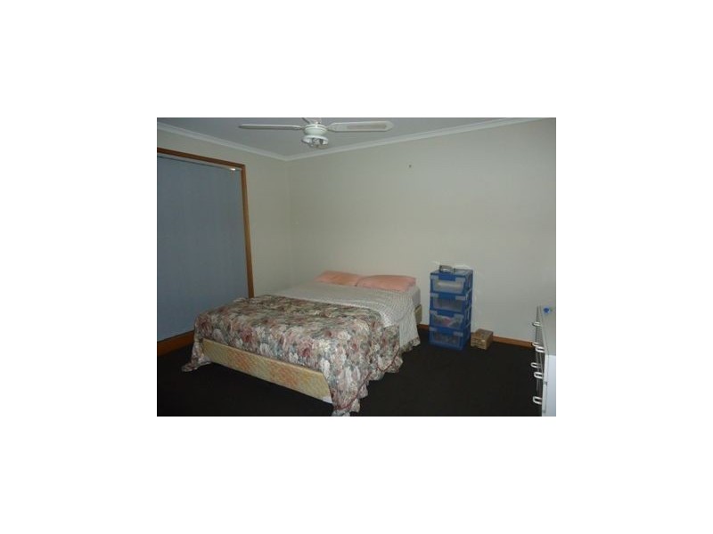 49 Hamilton Drive, Cranbourne North VIC 3977