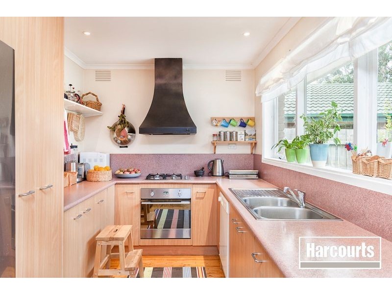 9 Ambleside Crescent, Berwick VIC 3806