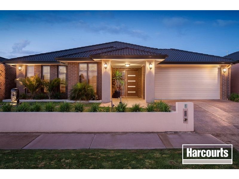 6 Limerick Road, Cranbourne East VIC 3977