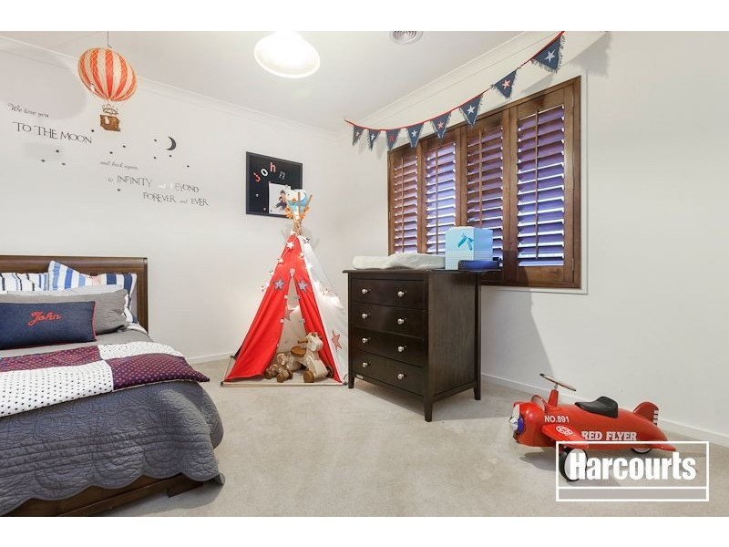 6 Limerick Road, Cranbourne East VIC 3977