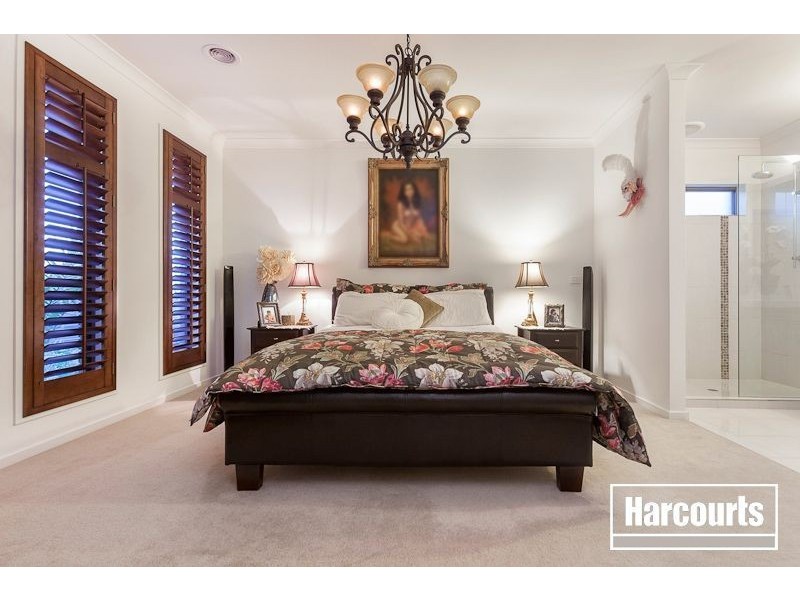 6 Limerick Road, Cranbourne East VIC 3977