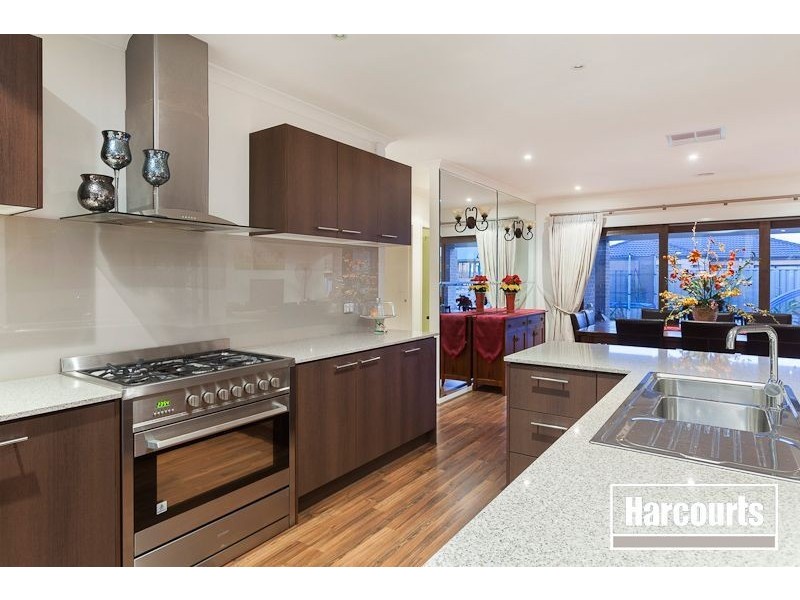 6 Limerick Road, Cranbourne East VIC 3977