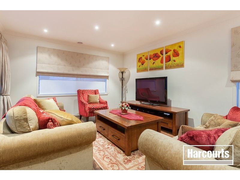 6 Limerick Road, Cranbourne East VIC 3977