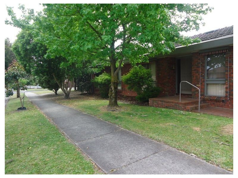 47 Circle Drive South, Cranbourne VIC 3977