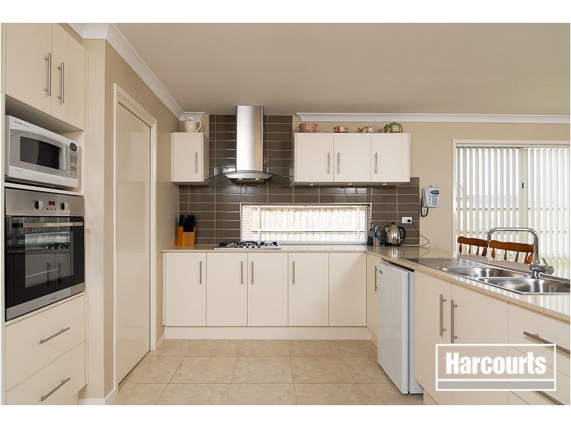 106 Brookwater Parade, Lyndhurst VIC 3975