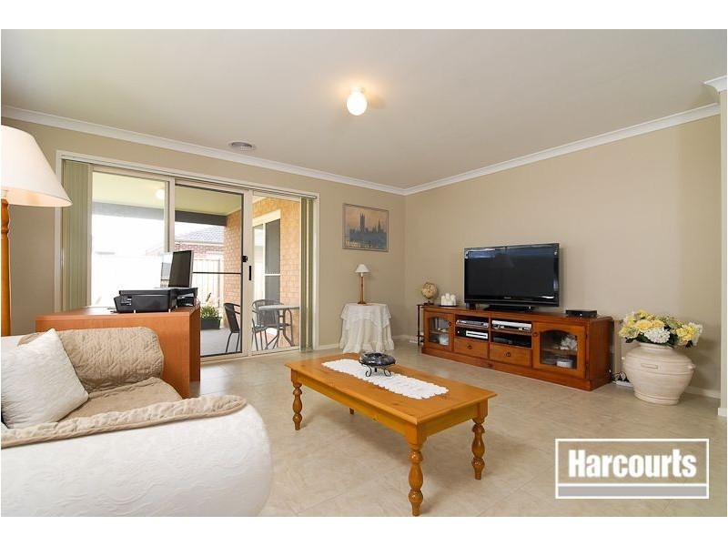 106 Brookwater Parade, Lyndhurst VIC 3975