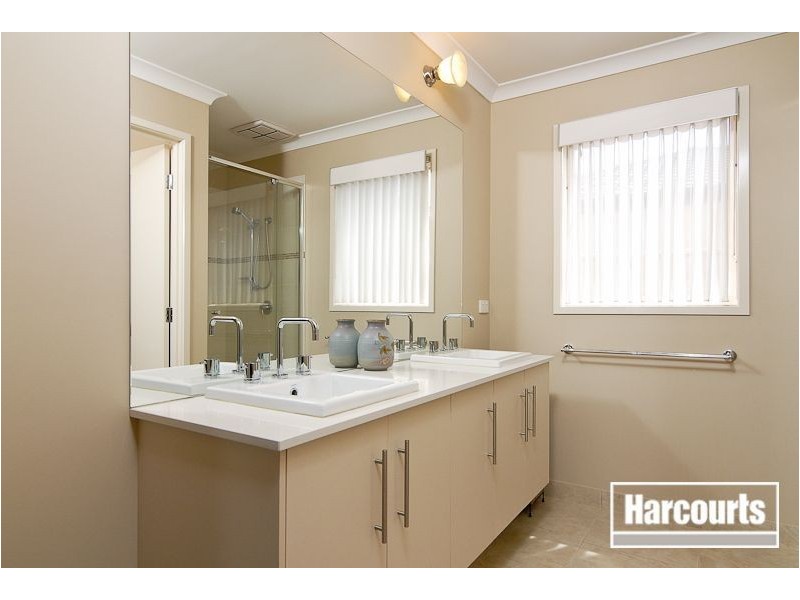 106 Brookwater Parade, Lyndhurst VIC 3975